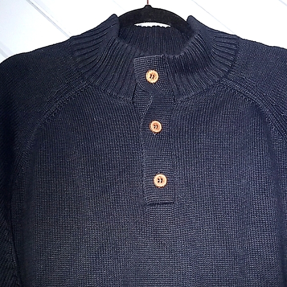 Tentree Organic Cotton 3/4 faux wood button down navy knit sweater - Picture 3 of 6